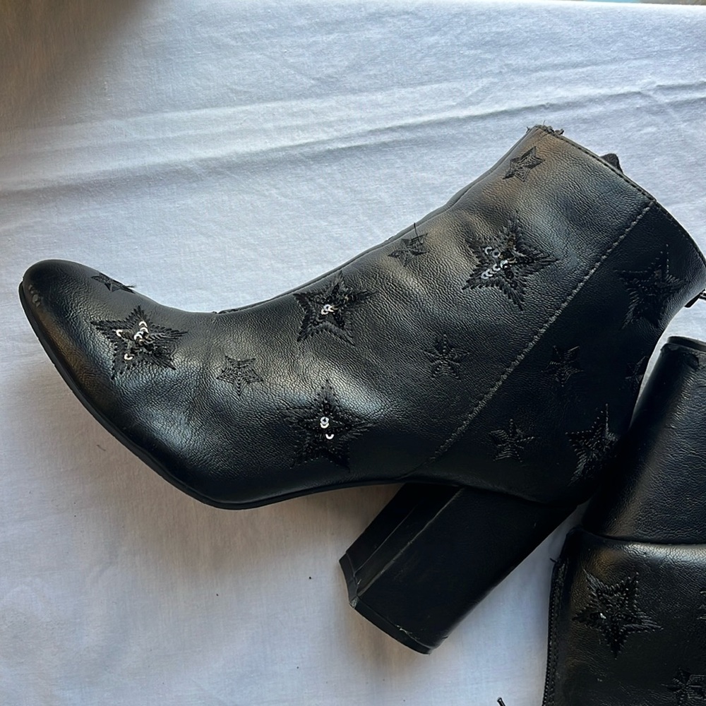 Black Boots
